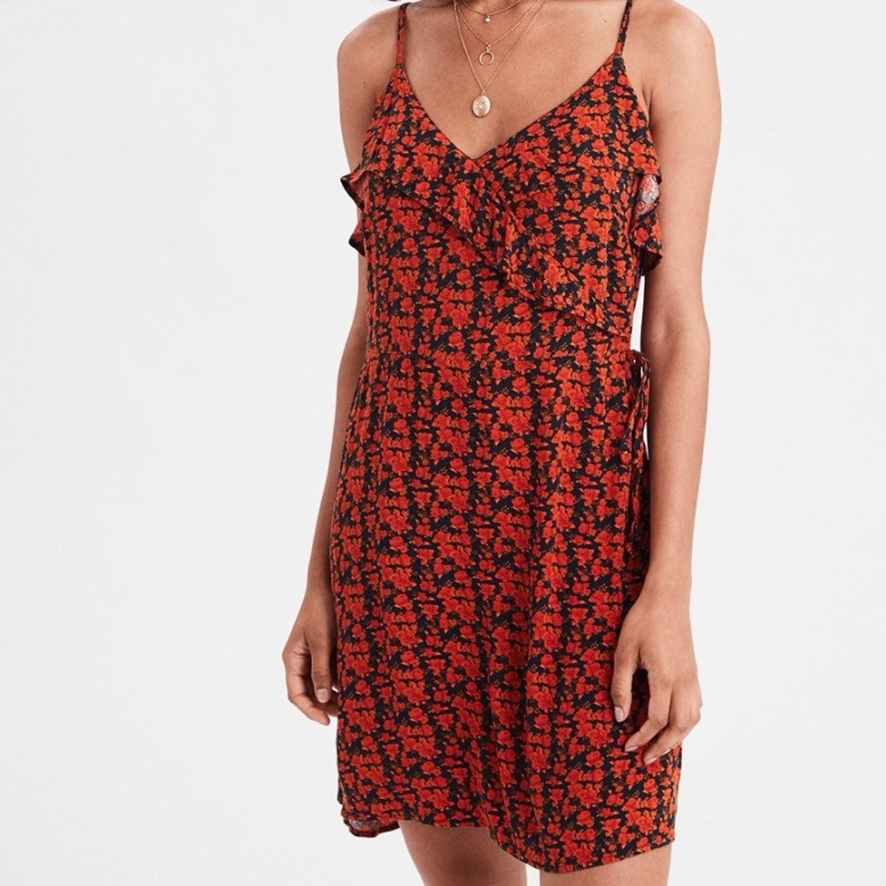 AMERICAN EAGLE OUTFITTERS / Floral Mini Dress